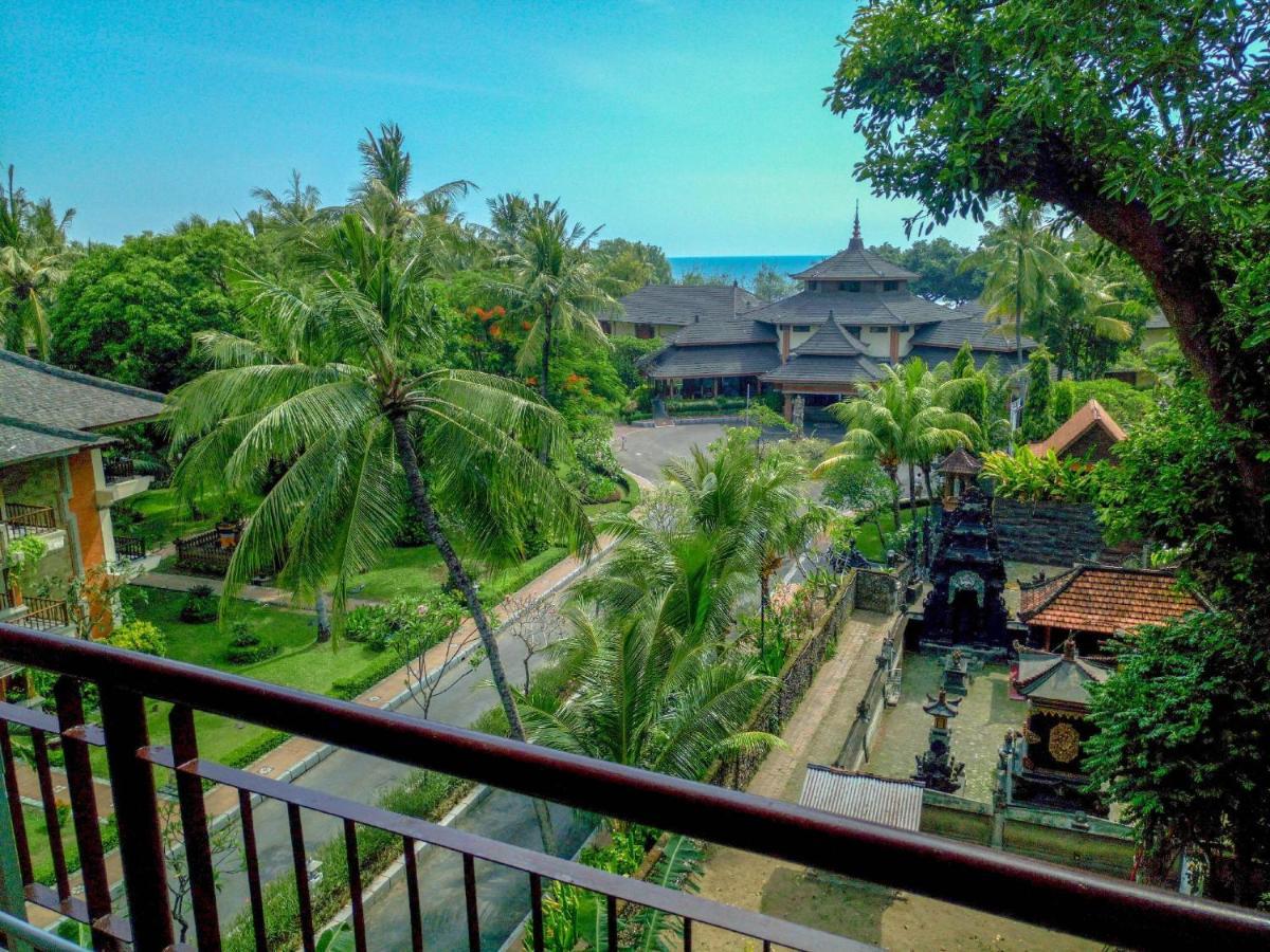 Club Bali Suite Legian Exterior photo
